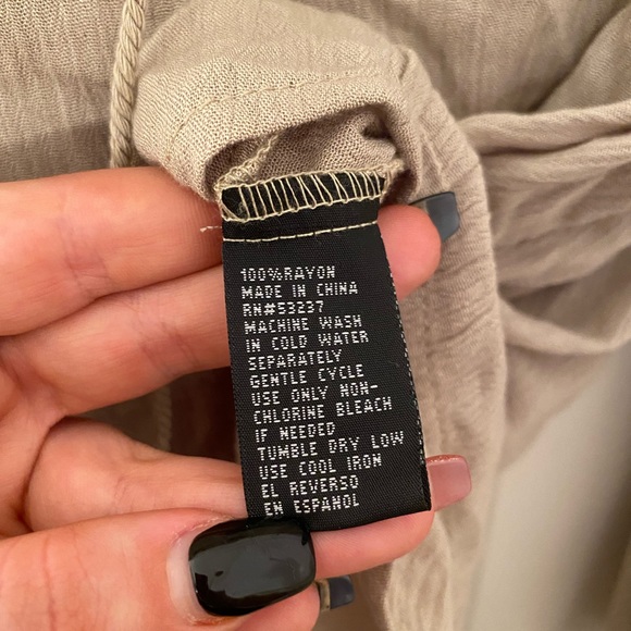 unique spectrum flowy green blouse - Picture 4 of 6